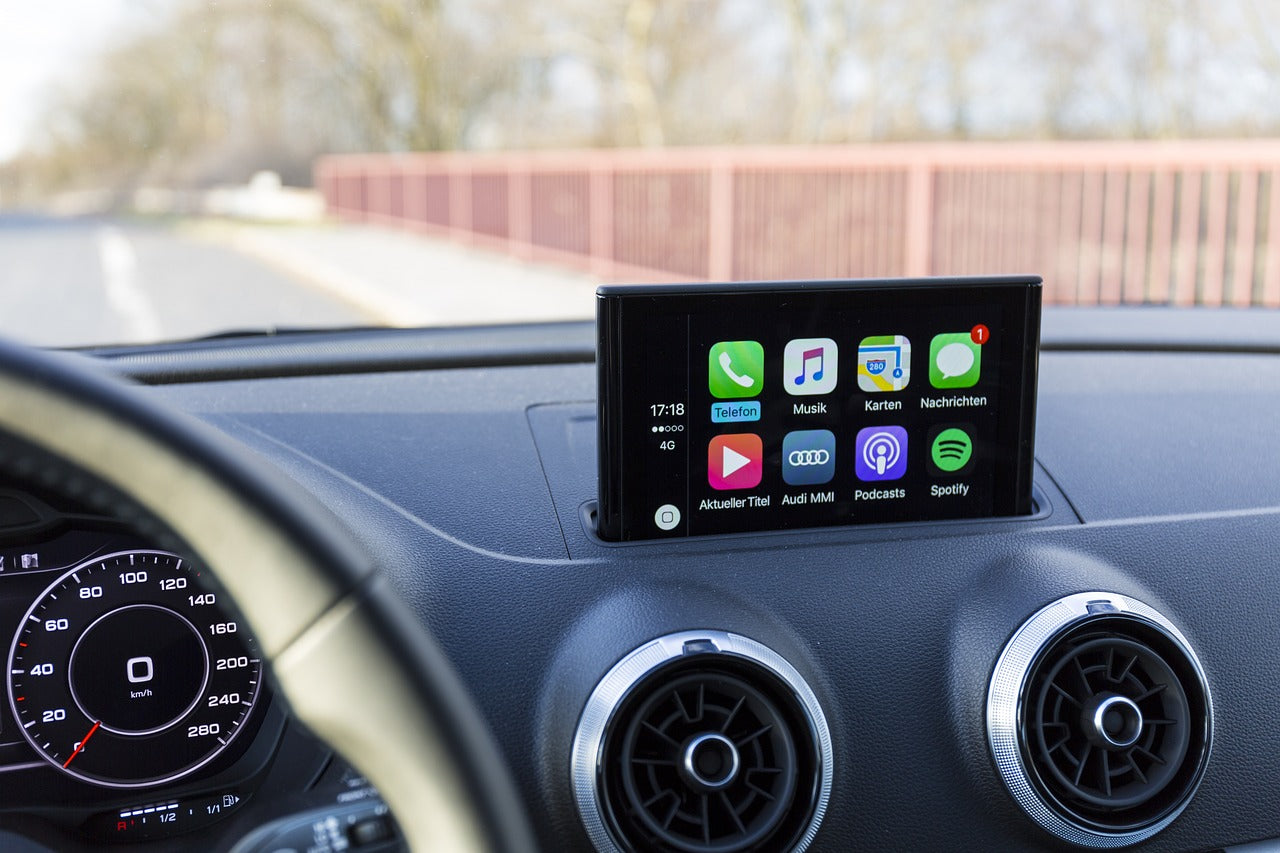 Apple CarPlay: Benefits and How to Upgrade Your Vehicle’s Infotainment System